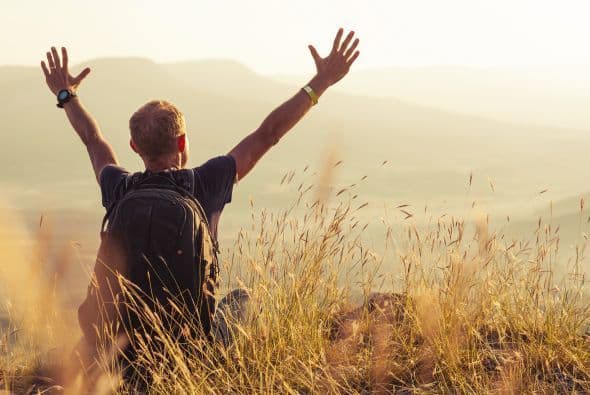 Repentinamente te das cuenta como algo que una vez fue muy importante para ti ha dejado de serlo y logras dar una vuelta de hoja a ese capítulo sentimental en tu vida y concentrarte en tu nueva realidad. Vive tu presente, y no revuelvas más el pasado porque eso no tiene sentido. Por: Profesor Zellagro