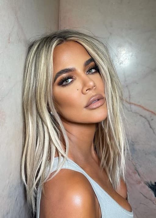 "Para mí, todo el mundo dice: 'Oh, Dios mío, se ha hecho su tercer trasplante de cara', pero yo me he hecho una operación de nariz. Y todo el mundo se enoja tanto, como, ¿por qué no hablo de eso? Nadie me preguntó nunca".