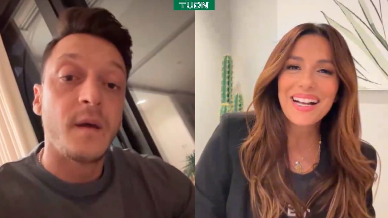 ¡De película! Özil y Eva Longoria felicitan al Necaxa por su aniversario
