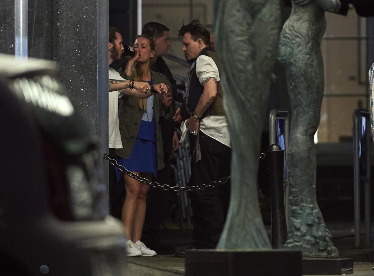 El actor ha sufrido de adicción al alcohol, por lo que sus amigos temen que él pueda recaer.