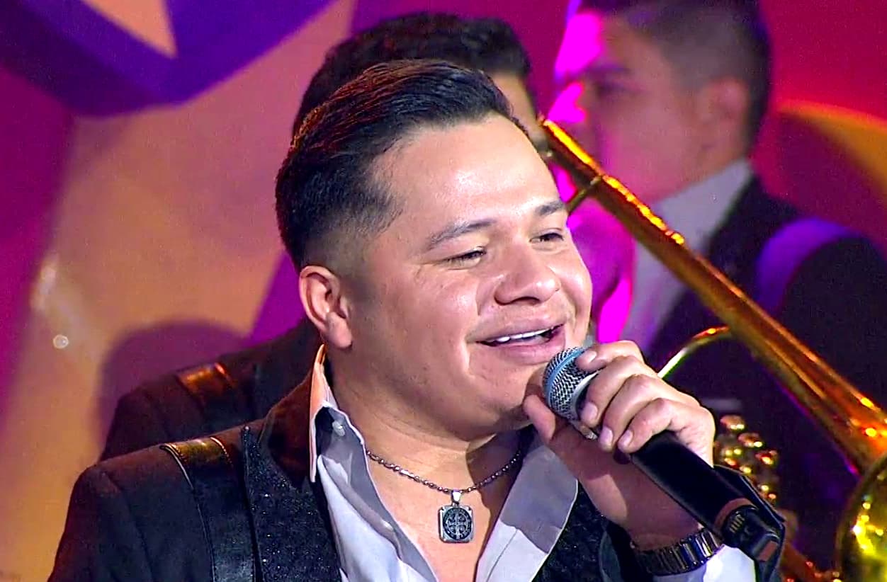 La tercera actuación musical de la jornada estuvo a cargo de la banda 
<b>Los Recoditos</b>, con el tema 
<b>'Fuerte No Soy'</b>, uno de sus últimos éxitos.
<br>