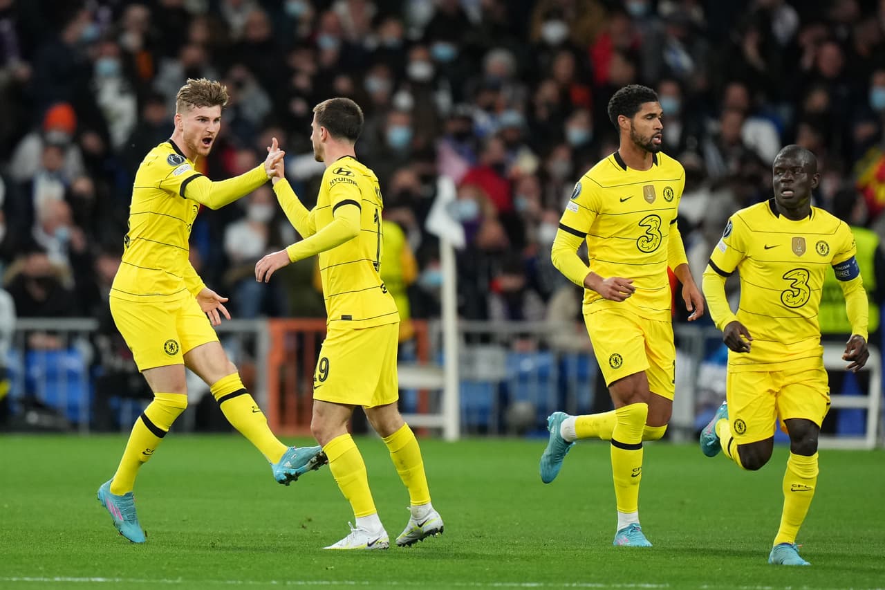 Chelsea le dio un ‘paseo’ al Madrid durante 75 minutos y se puso 0-3 con un pie en Semifinales, pero el cuadro merengue resurgió en el Bernabéu y con goles de Rodrygo y Benzema revivió en la serie.