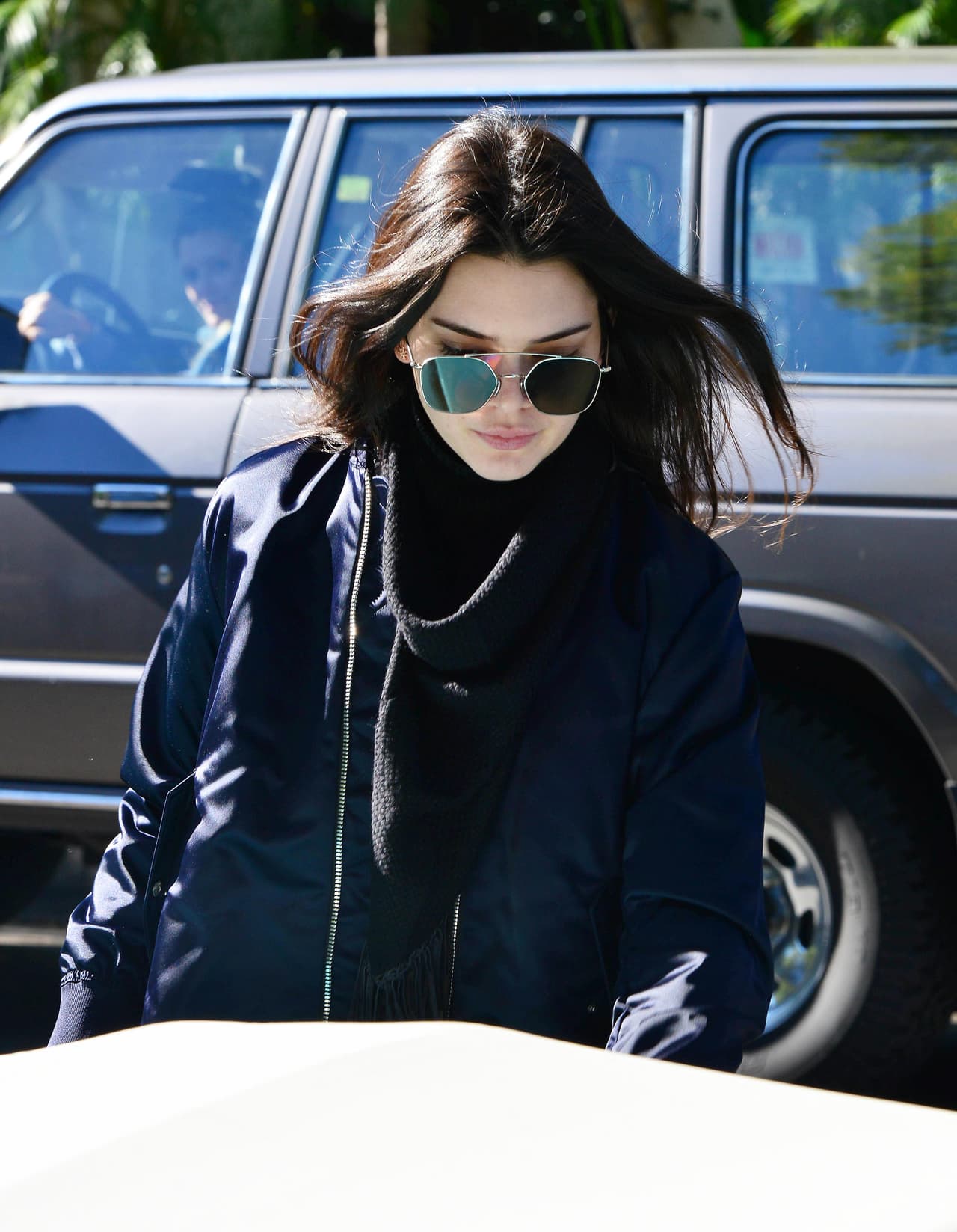 Pero la modelo no parecía muy contenta.