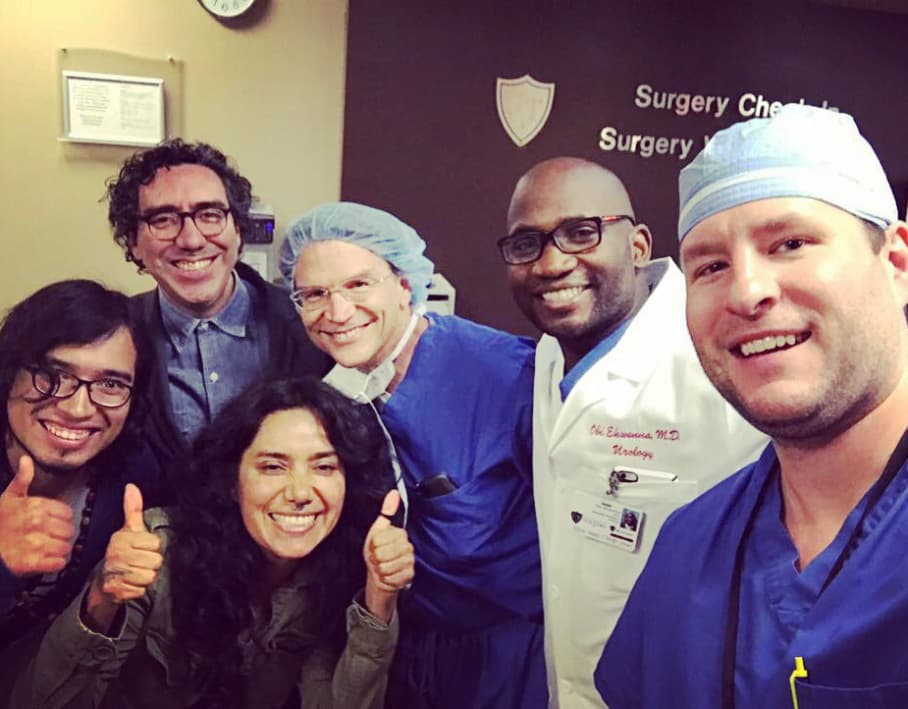 La poeta mexicana 
<a href="http://www.univision.com/estilo-de-vida/bloggers/diario-de-la-sed-el-blog-que-conto-la-dificil-travesia-en-busca-de-un-trasplante-de-rinon"><u>Marisol</u></a> tiene insuficiencia renal crónica y debió enfrentar una difícil búsqueda de un trasplante de riñón, que dejó de funcionar adecuadamente y no le era posible limpiar las toxinas de su cuerpo. El riesgo de esta enfermedad es que el sistema de órganos comience a fallar de manera sistemática y, sin un tratamiento de hemodiálisis, la persona fallezca al poco tiempo. “La insuficiencia renal, me ha enseñado a amarrarme a la vida con uñas y dientes, que me gusta lo que cada mañana trae y sé que el presente es el único sitio seguro", 
<a href="http://www.univision.com/estilo-de-vida/bloggers/diario-de-la-sed-el-blog-que-conto-la-dificil-travesia-en-busca-de-un-trasplante-de-rinon"><u>escribió</u></a>.