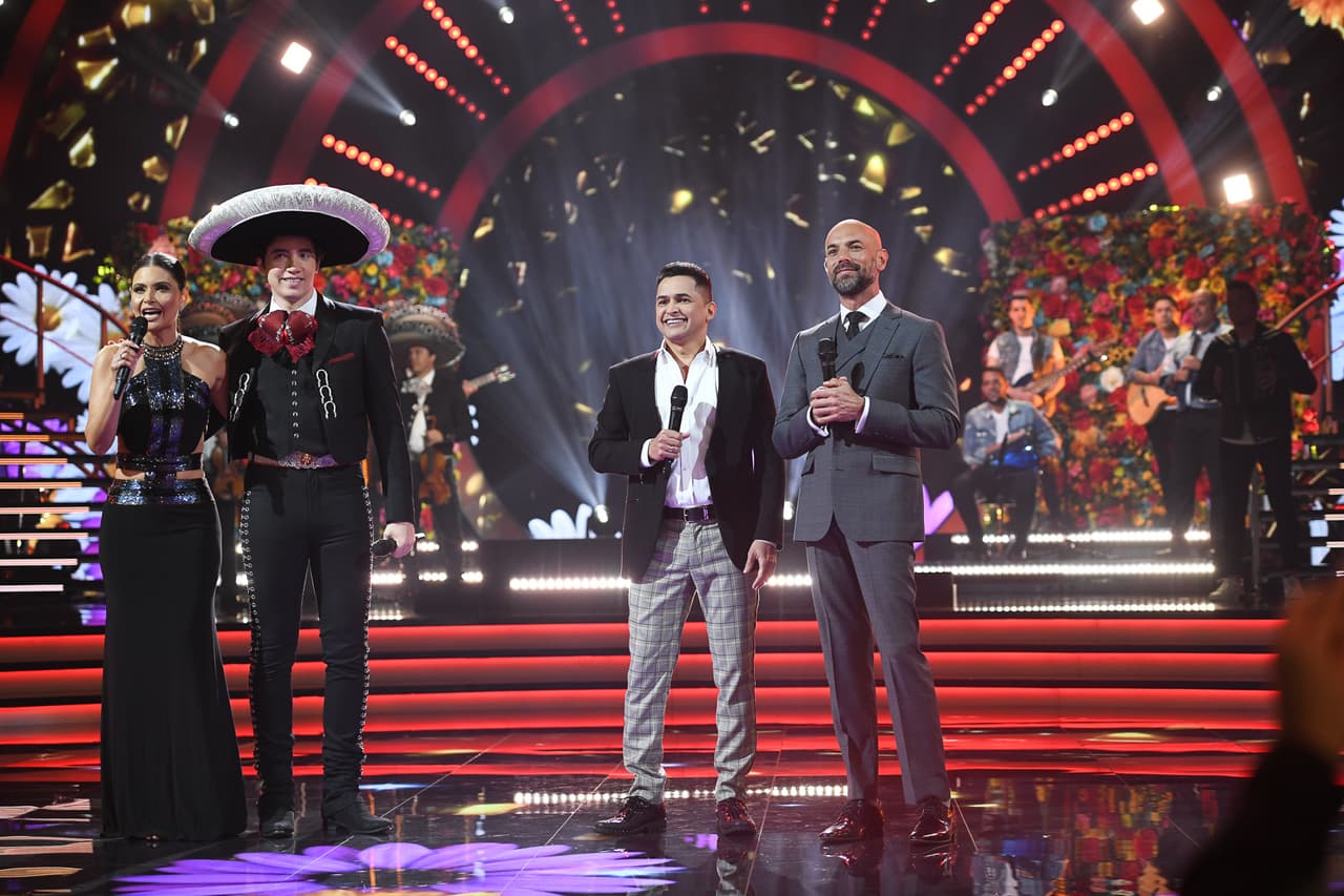 Álex Fernández y Jorge Celedón, durante el recibimiento que dieron nuestros conductores Chiquinquirá Delgado y Javier Poza.
