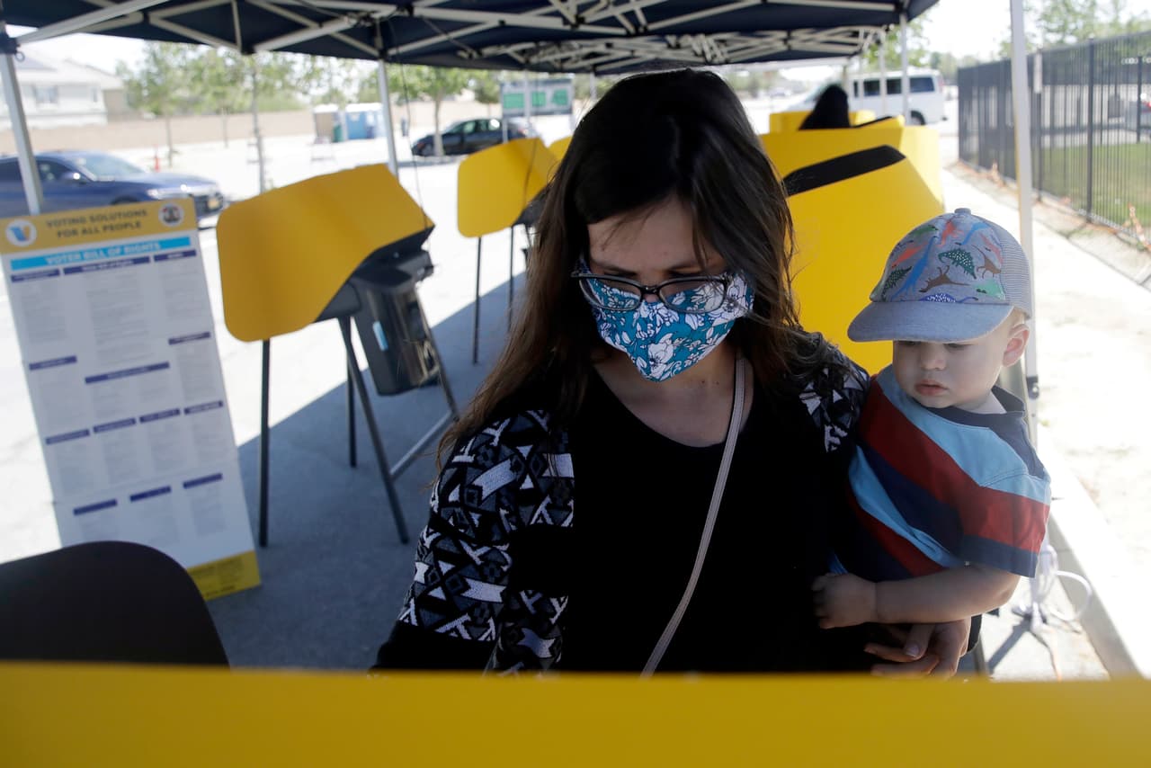 El voto clave no está en el campo ni en las grandes ciudades sino entre las mujeres de los suburbios