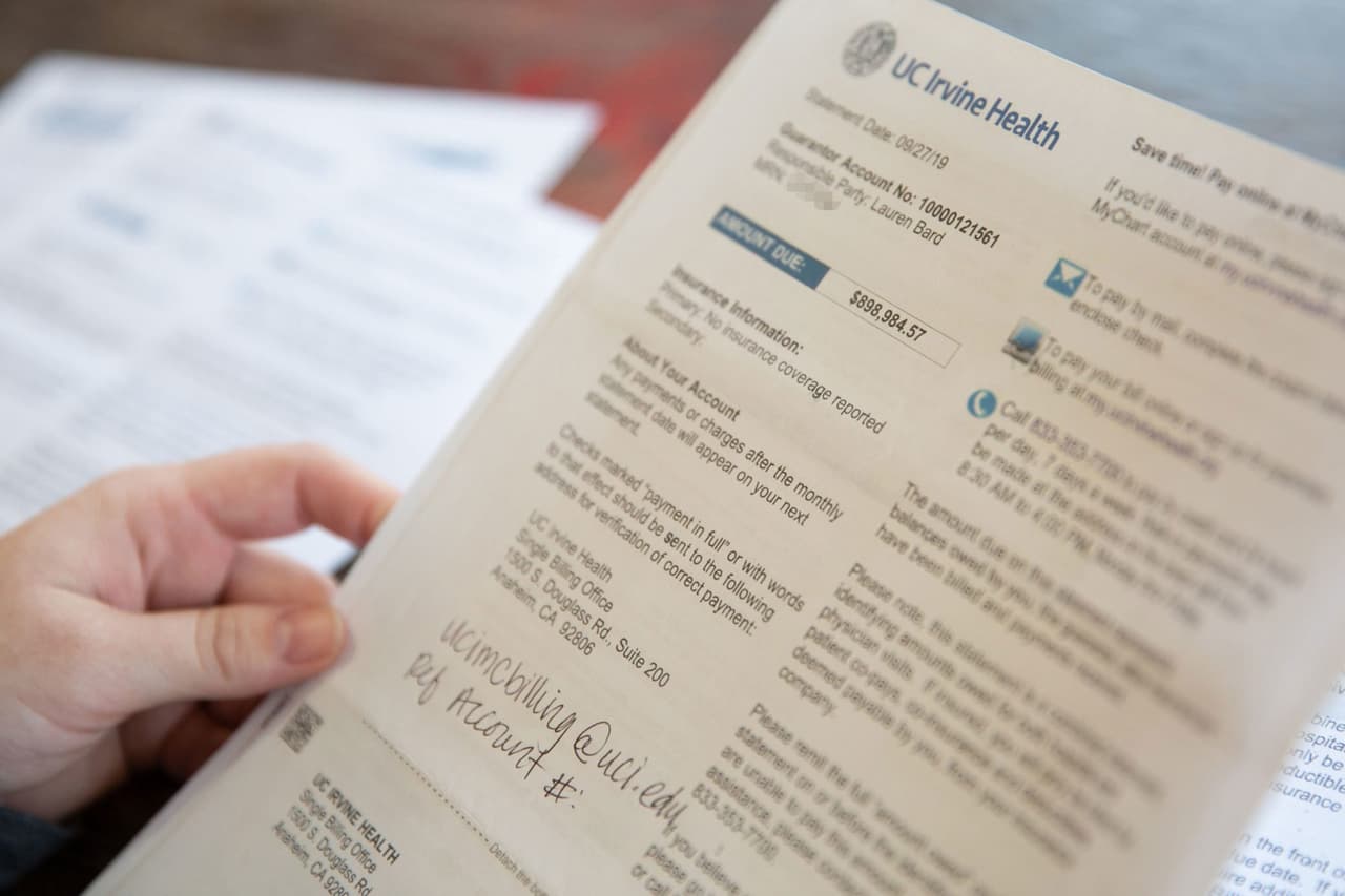 Además, deberán presentar una
<b>prueba de dirección</b>, que indique que es residente de Nueva Jersey. Esto puede ser un
<b>contrato de arrendamiento o una factura.</b>