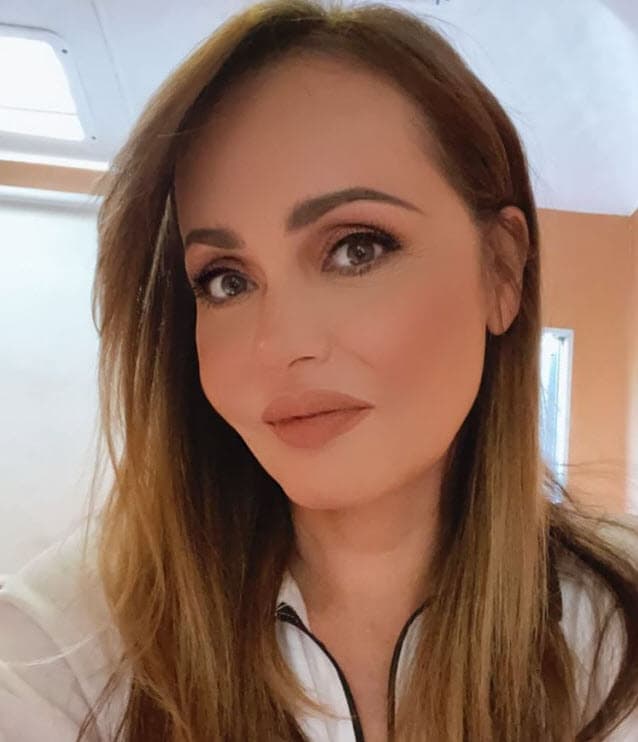 <b>La falta de oportunidades laborales</b> es otra de las razones por las que quiere alejarse de las cámaras: "A veces te levantas y a veces dices 'no quiero más', a veces quieres tirar la toalla y entonces te pones a pensar, 'qué otra cosa quiero hacer'".
<br>