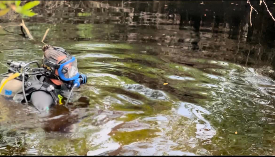 Recuperación del vehículo perteneciente al desaparecido profesor perteneciente al desaparecido profesor Robert Heikka.