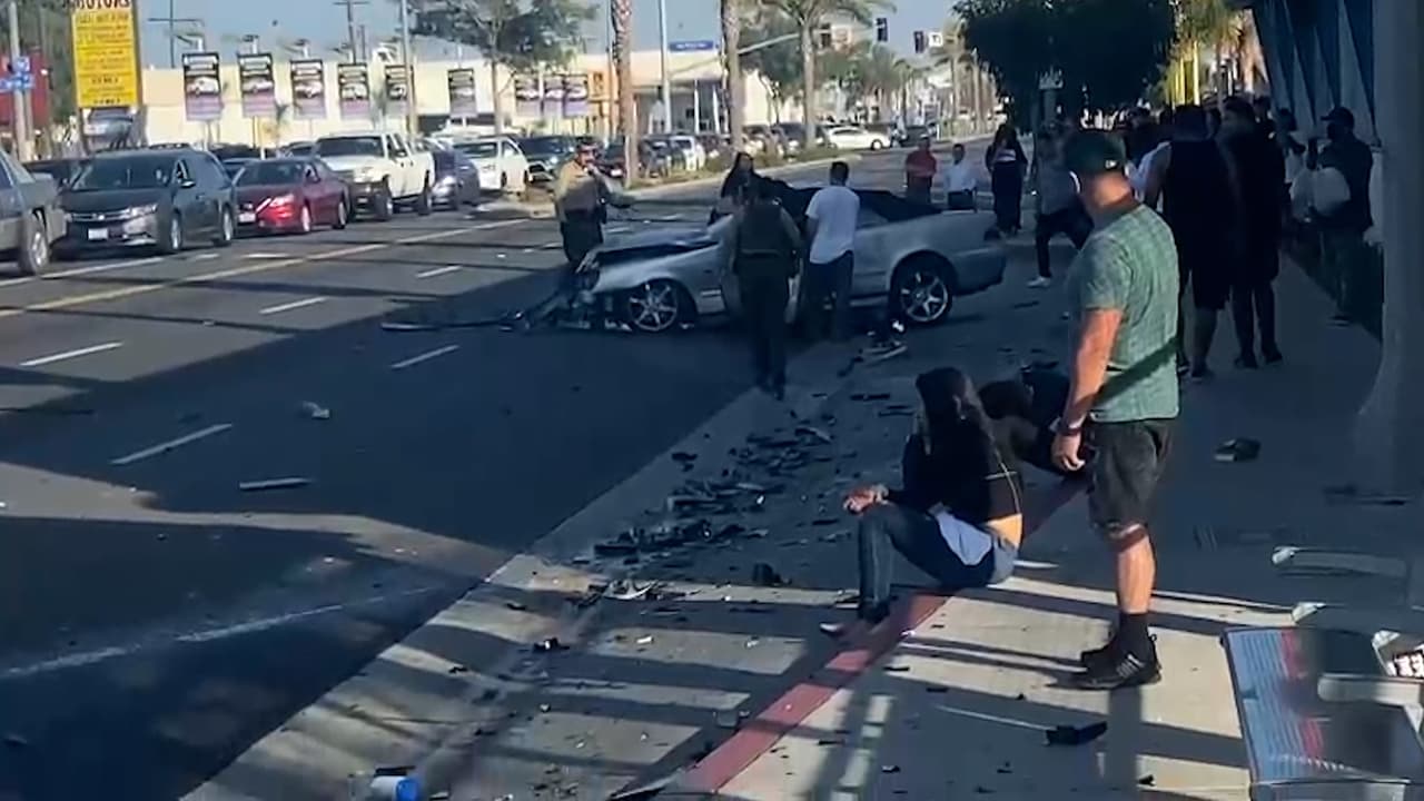 Al menos cuatro personas heridas tras choque en South Gate