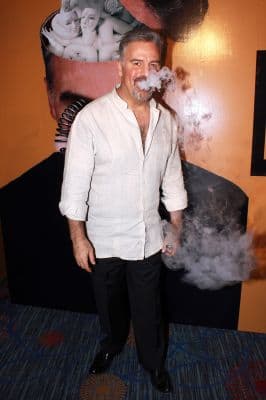 "Esos son chismes", aclaró, "yo no tengo nada qué responder, 
<b>en mi casa no se habla de eso</b>". 
<br>
<br>