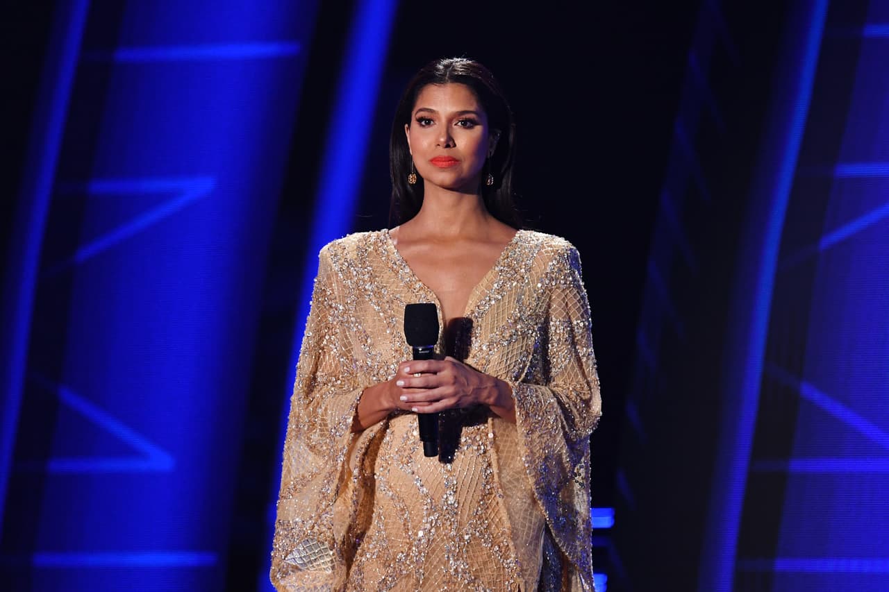 Roselyn Sánchez fue una de las presentadoras más elegantes en la gala de los Latin GRAMMY 2017