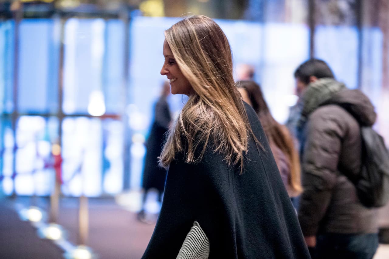 Stephanie Winston Wolkoff leaves Trump Tower, Monday, Dec. 5, 2016, in New York. (AP Photo/Andrew Harnik)