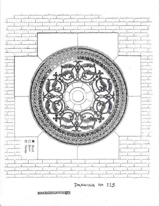 Una corona de mayólica ubicada muy alta en el techo arqueado de las estaciones de la calle 168 o 181, las cuales son prácticamente idénticas.