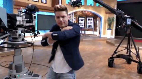 Otro que se lucirá como conductor y talvez bailando 'La Macarena' es William Valdes.