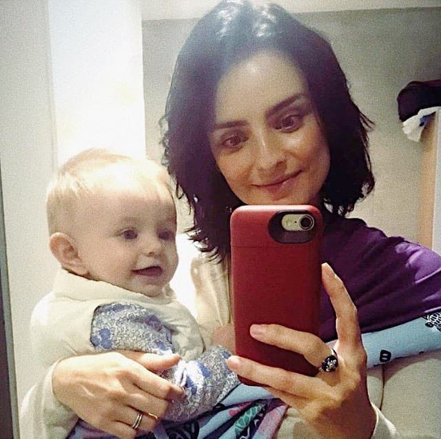 <b>La también modelo dice que por ahora escucha consejos</b>, lee libros y trata de ella misma ser autónoma de esta nueva forma de vida.