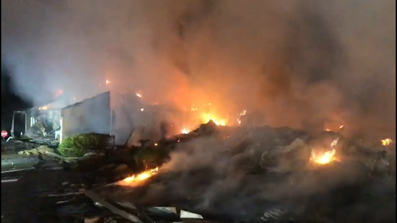 Explosión por una fuga de gas destruyó un edificio y dejó heridos a dos trabajadores de Atlanta Gas Light