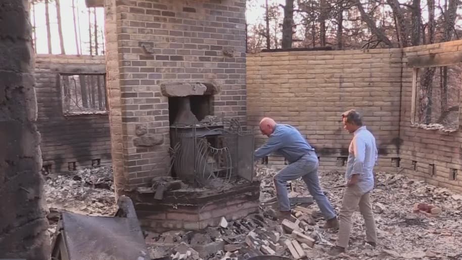 Univision Arizona acompañó al representante Russell Bowers a presenciar los daños que el incendio Telegraph provocó en su vivienda. Mientras tanto, bomberos confirmaron que las llamas han avanzado y se han unido al incendio Mescal.