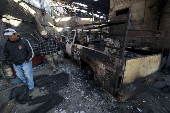 El robo de petróleo en México no es un delito nuevo. Muchos son los casos que se han conocido de “ordeñas” a los ductos de la paraestatal PEMEX, y otros tantos han sido los devastadores accidentes que estas tomas clandestinas han causado.