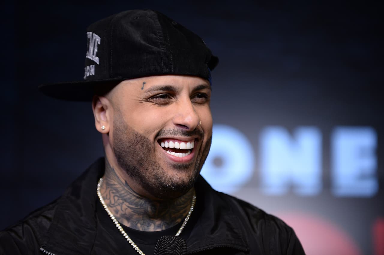 Este año Nicky Jam (38 años) domina tres categorías de Premios Juventud: Street Style (Siempre Auténtico), Scroll Stopper (Me llama la atención y Can’t Get Enough… (Quiero más…).