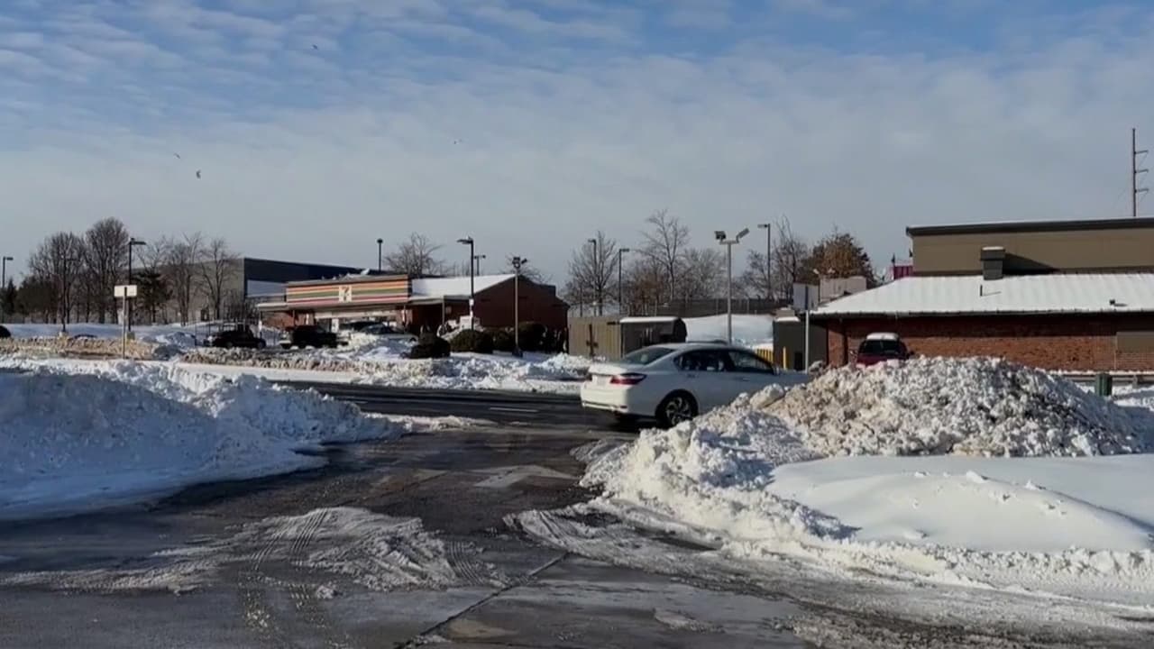 La nevada deja pérdidas en comercios de Manassas con cierres y baja afluencia de clientes