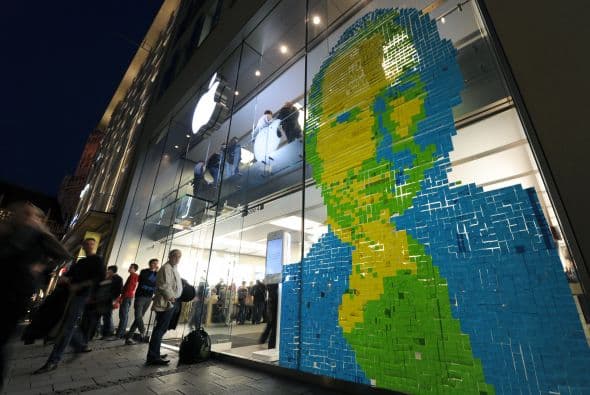 "Una cosa que todos ellos tienen en común - desde sus amigos personales, pasando por colegas hasta usuarios de productos Apple - es cómo han sido inspirados por su pasión y por su creatividad".