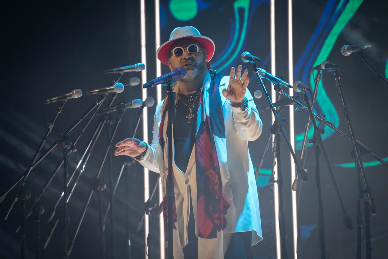 Esta inesperada muestra de camaradería y humor hacia Mijares añadió un toque de ligereza y complicidad a la competencia demostrando que ahí reina el compañerismo dentro y afuera del escenario.