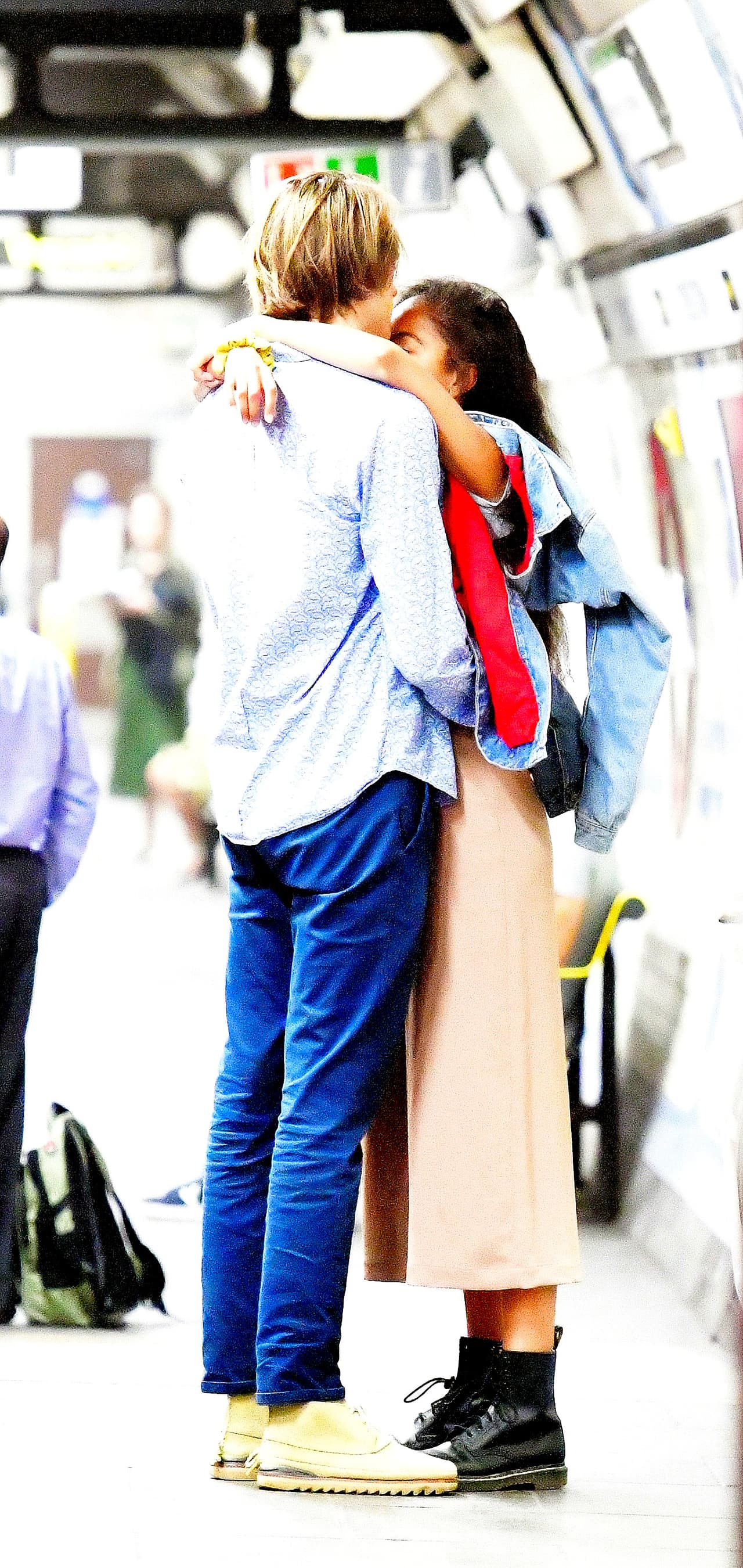 Durante estas caminatas, Malia y Rory no se han preocupado por ocultar su romance.