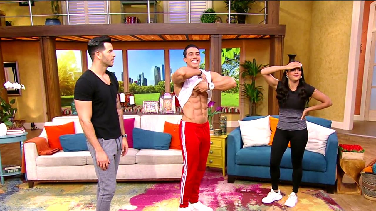 Y como nunca es suficiente, Francisca convenció a Rodrigo para hacer el resto de los ejercicios sin camisa.