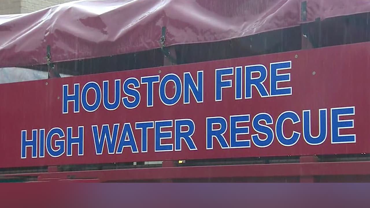 Autoridades del condado Harris se preparan ante la posible llegada de la tormenta tropical Marco