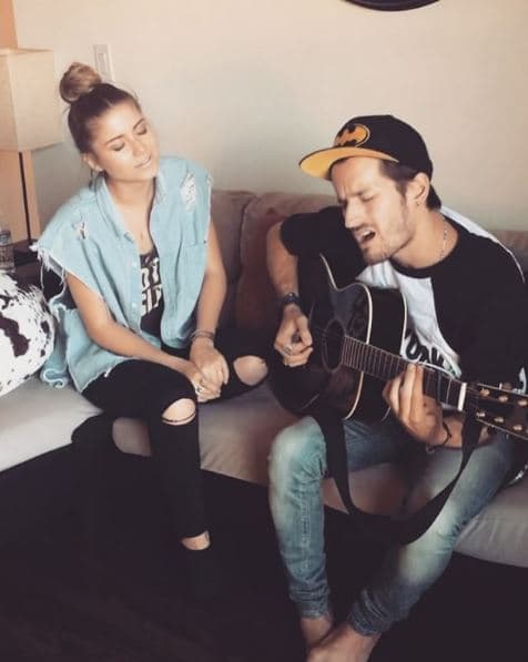 Además, no descarta grabar alguna canción con Ricky en un futuro: "Claro que sí, 
<b>se va a dar cuando tenga que darse</b>", puntualizó a 'Ventaneando'.
<br>