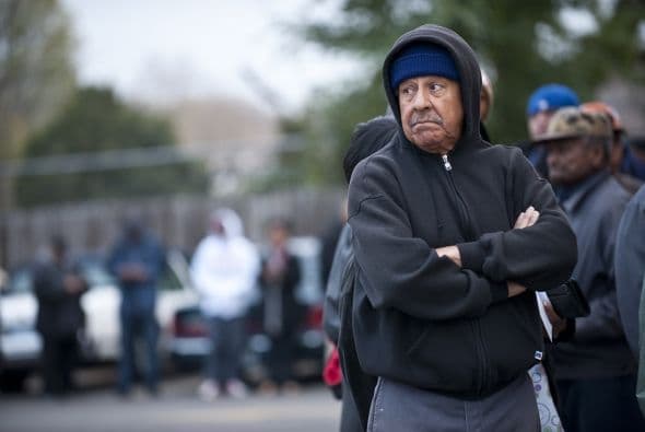 Barbara Arnwine del Lawyers' Committee for Civil Rights Under Law expresó hoy "mucha preocupación" porque, según ella, en muchos recintos de votación en Tampa, los electores que acudieron a esos centros pensando que eran los que les correspondían, los estaban enviando a otros. "Cuando se envía a un votante a un recinto equivocado para sufragar y vota con una papeleta provisional, hay un gran problema sobre si debe o no ser contado, y eso no es un error del elector. Es una decisión administrativa de los empleados en los centros de votación. Estamos muy preocupados", dijo en una conferencia de prensa, según la edición digital del diario Tampa Bay Times.