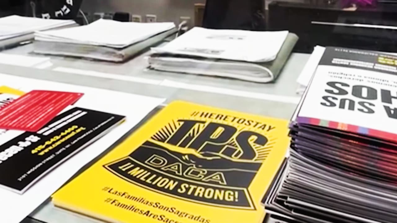 Miles de salvadoreños en riesgo de perder su permiso de trabajo por vencimiento del TPS