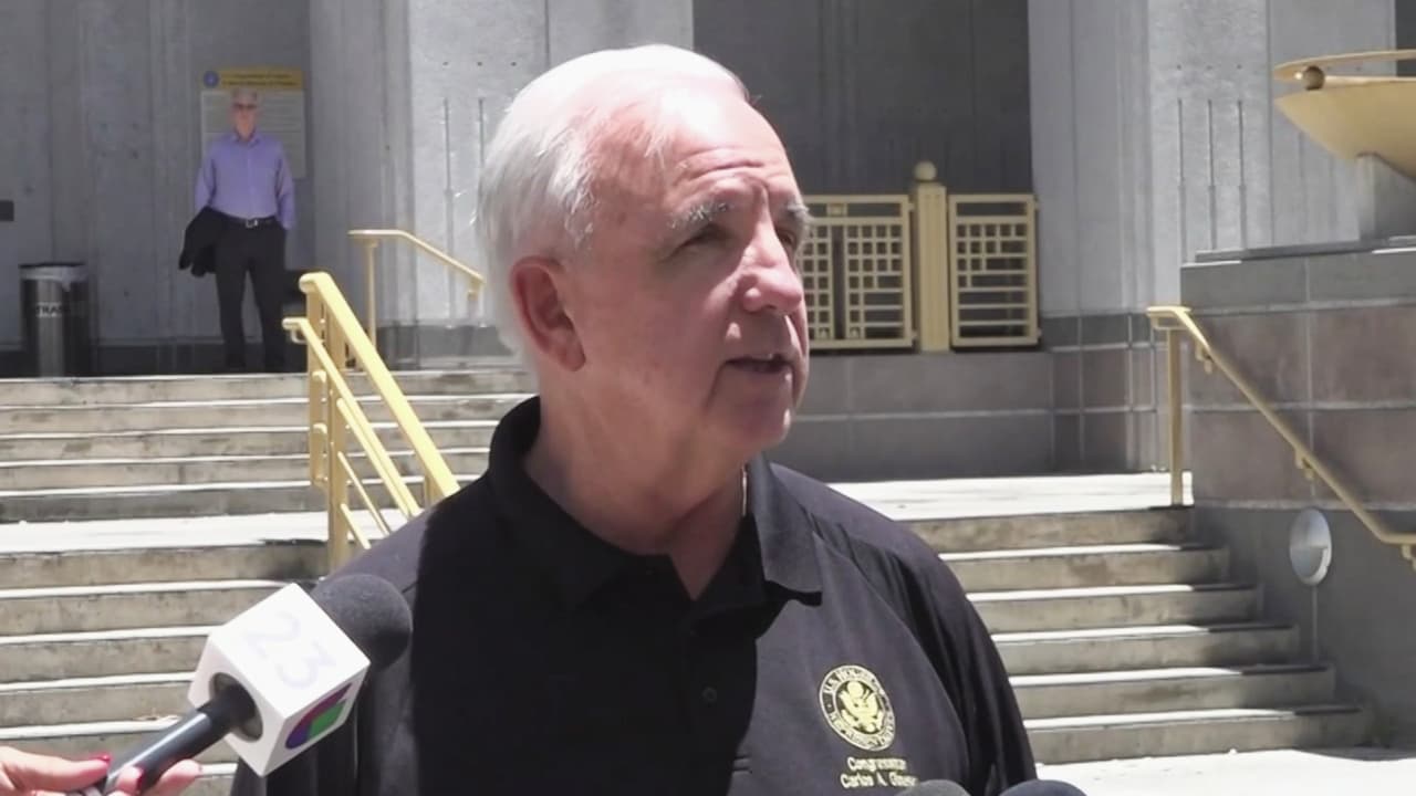 Congresista Carlos Giménez dice no estar de acuerdo con deportaciones masivas