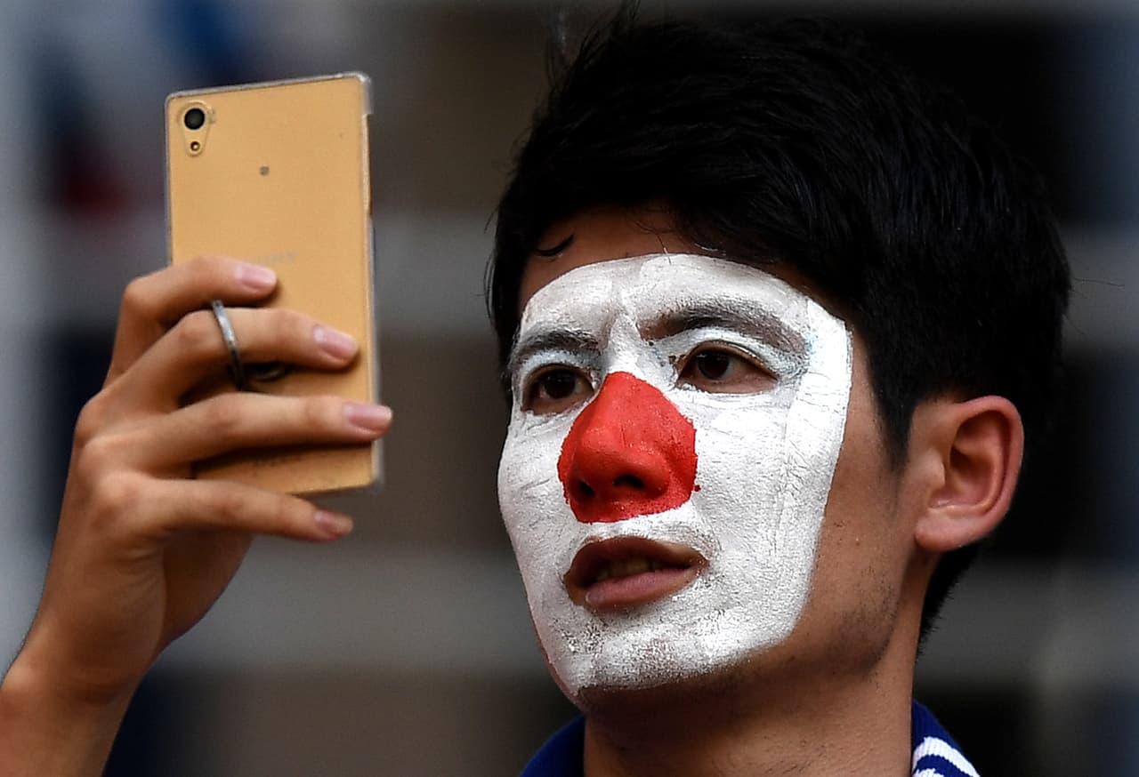 El colorido de la fiesta entre los fanáticos de Colombia y Japón son una expresión de la unidad del fútbol en el arranque del grupo H del Mundial de Rusia 2018.