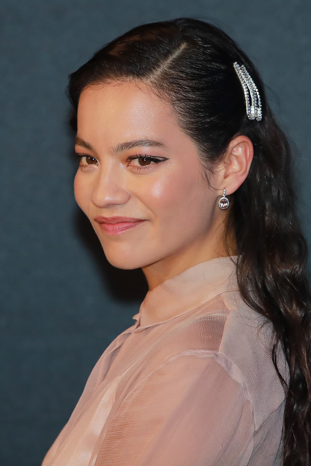 También contó con humor que poco tiempo después una amiga la llamó "muerta de risa" para que encendiera la televisión en Canal 1 de Colombia, donde estaban mostrando la escena del exorcismo.