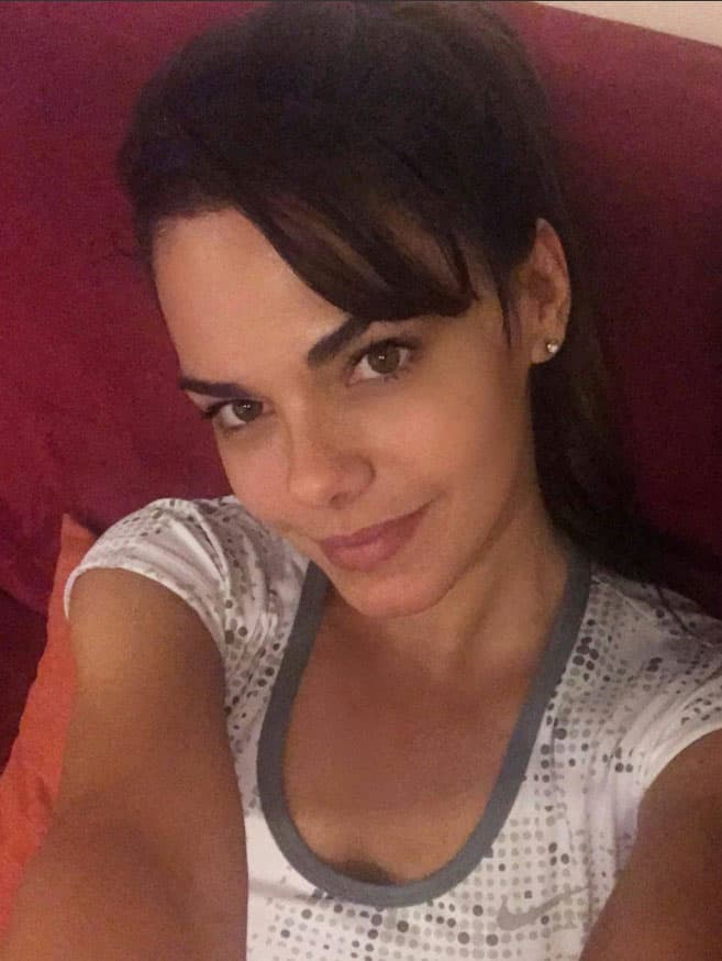 <b><a href="http://www.univision.com/temas/livia-brito">Livia Brito</a></b> compartió una fotografía donde aparece sin una gota de maquillaje, por lo que no ha dejado de recibir buenos comentarios por parte de sus seguidores.