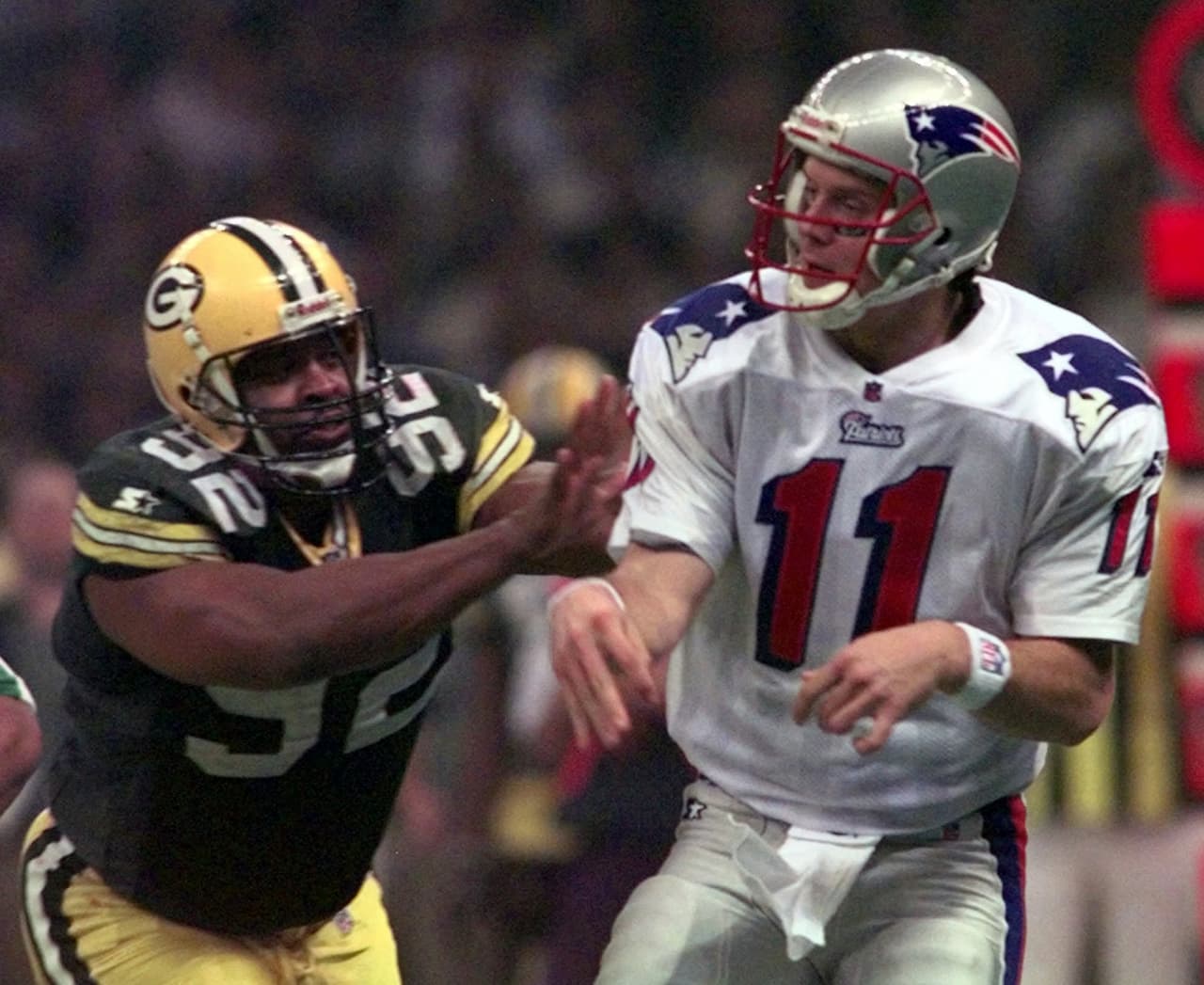 7. Drew Bledsoe, New England Patriots | Jugó el Super Bowl XXXI a los 24 años y 347 días. Completó 25 de 48 envíos para 253 yardas. Lanzó dos TD y cuatro intercepciones. Packers 35-21 Patriots.