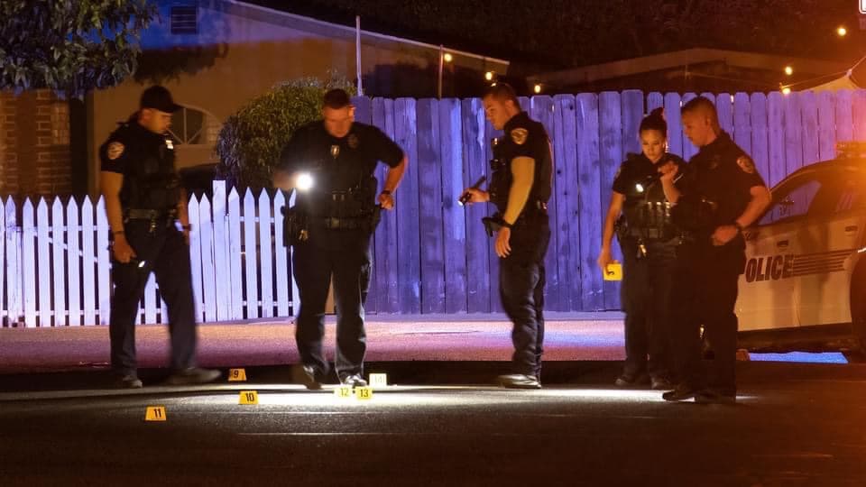 Mujer fue baleada mientras caminaba por una calle de Visalia 