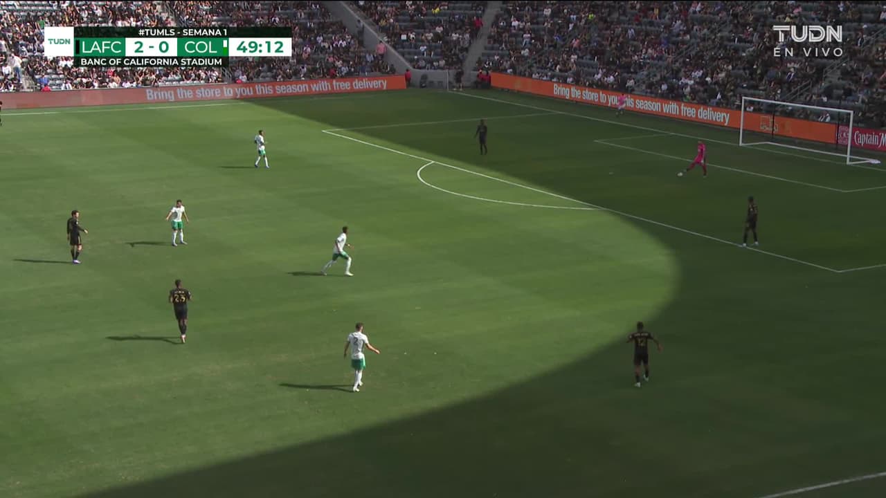 ¡GOL!  anota para LAFC. Carlos Vela