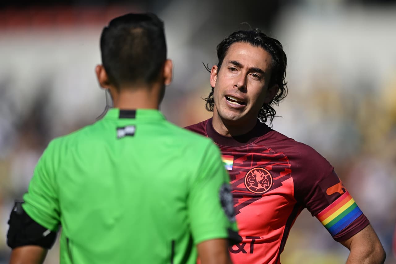 Pumas se impuso al América en partido amistoso con una gran actuación de Juan Ignacio Dinenno, quien hizo un doblete.