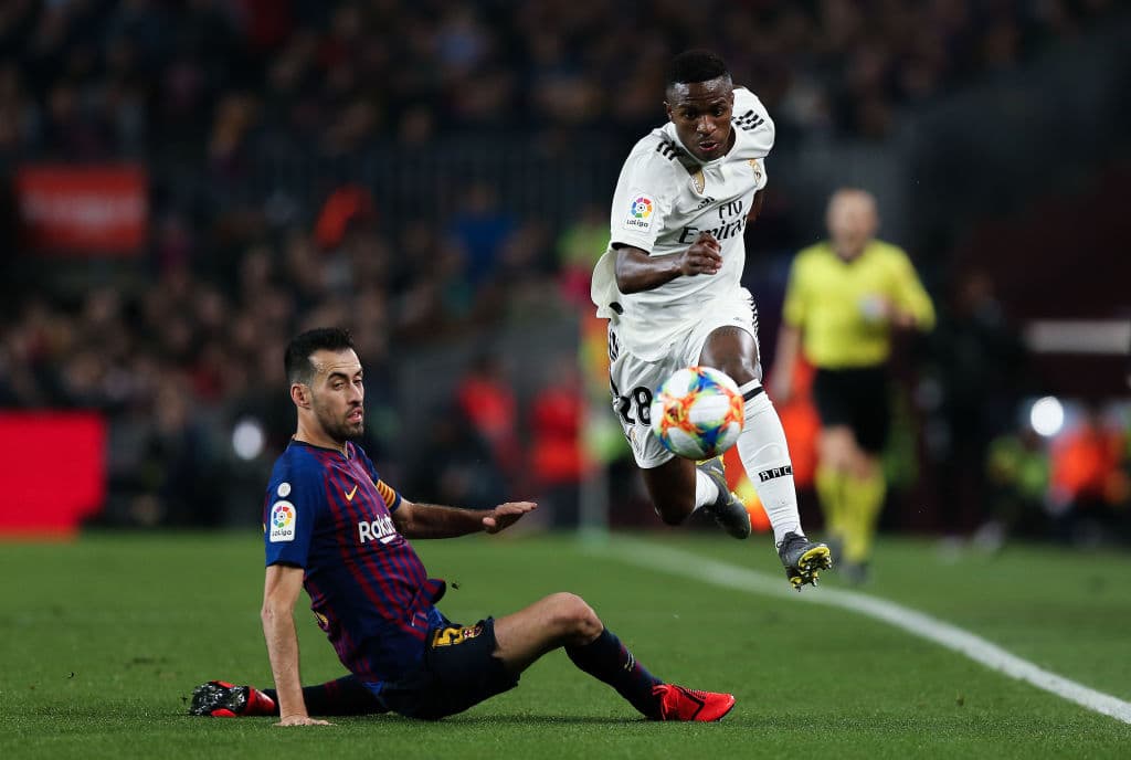 Vinicius JR. Real Madrid. Rápido por la banda, con asistencia, disparo y gol, el brasileño pinta para ser uno de los líderes del club.