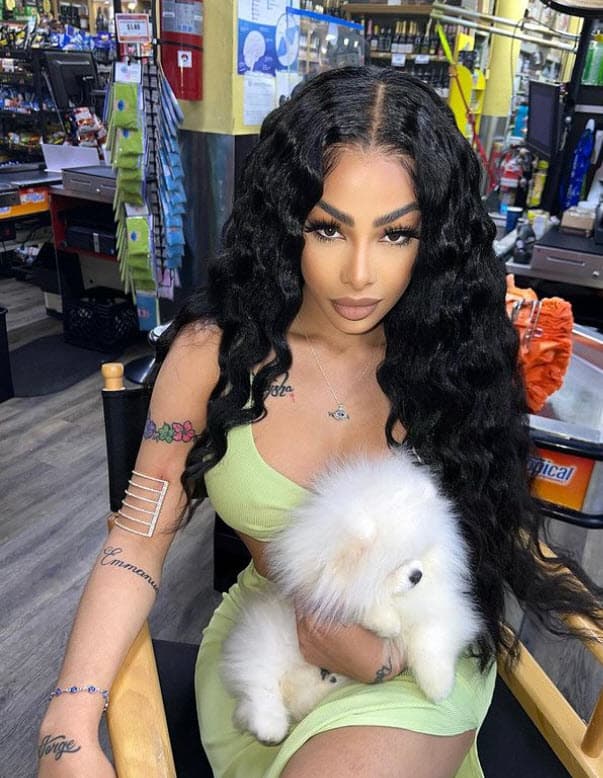 La publicación más reciente en la que se puede ver el tatuaje la hizo el 26 de abril, en donde claramente se lee "Emmanuel".
<br>