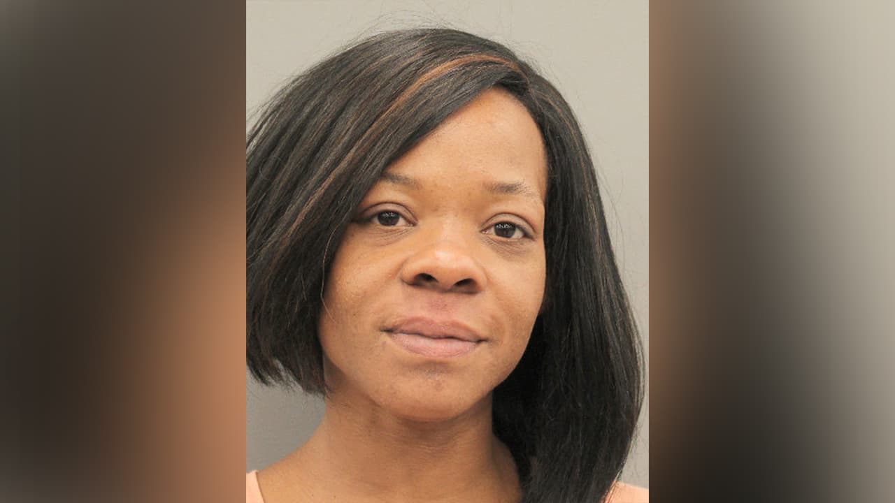 Gashara Bradshaw, de 33 años, acusada de robo a casa habitación, delito de segundo grado.