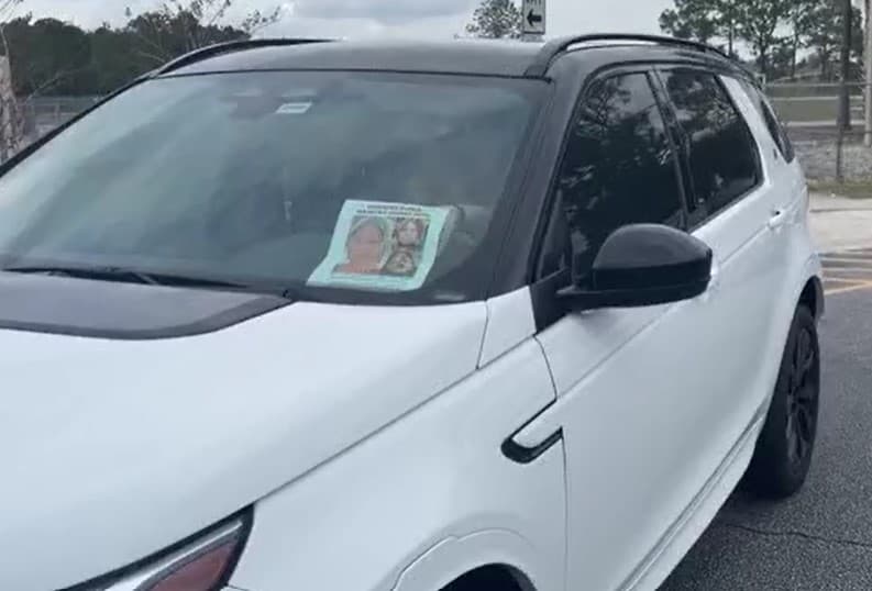 Padres de familia de la comunidad escolar se sumaron a los
<b> esfuerzos por saber el paradero </b>de la pequeña Madeline Soto.