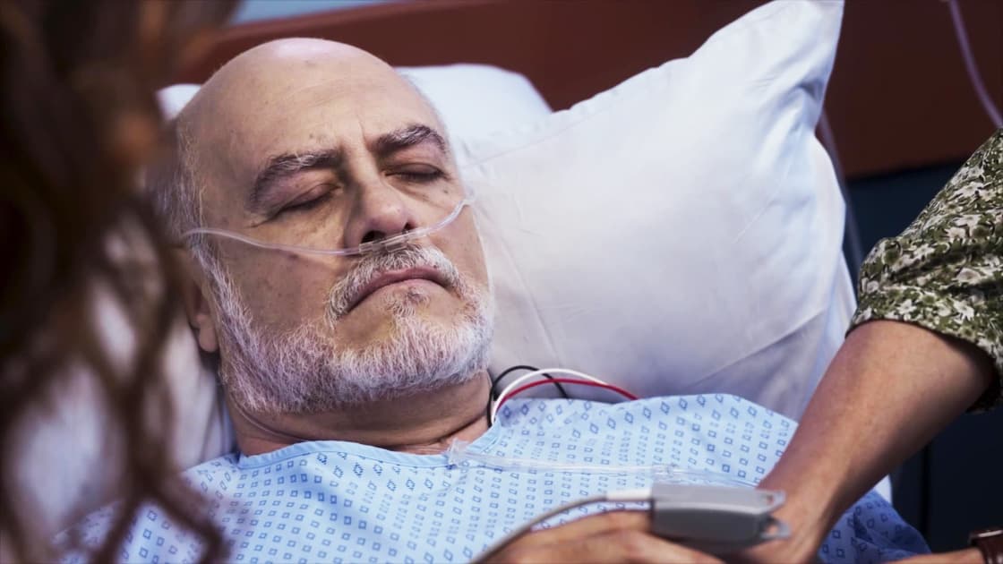 Porfirio fallece tras una dura batalla contra su enfermedad | Mi Rival | Capítulo 15