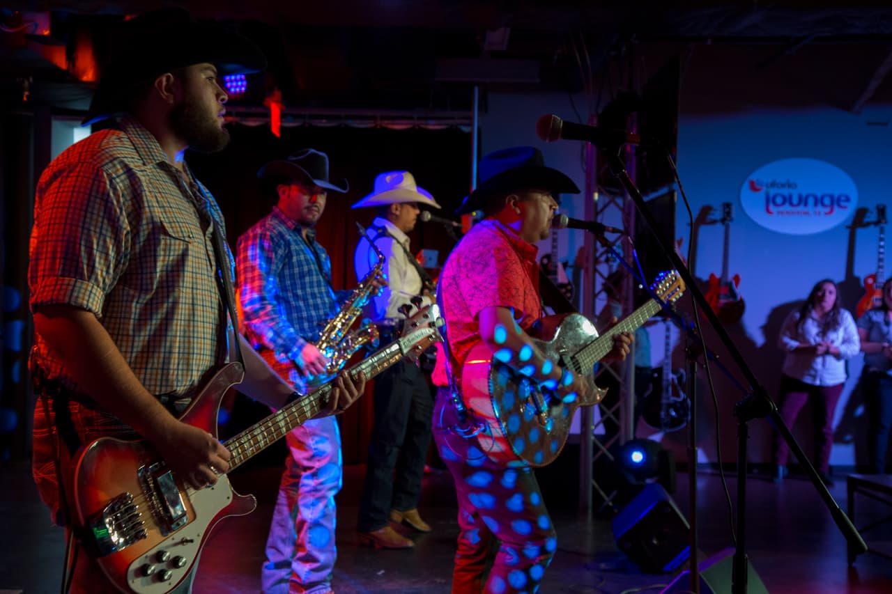 Maquinaria Nortena estrena nuevo sencillo 'Para que amarte'