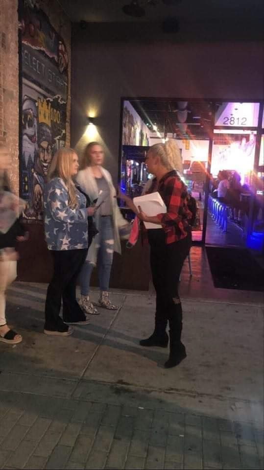 Ellas aseguran que, aunque la familia de Marisela no está en Dallas, ellas quieren demostrar su apoyo a la familia y esperan encontrar a Marisela.
<br>