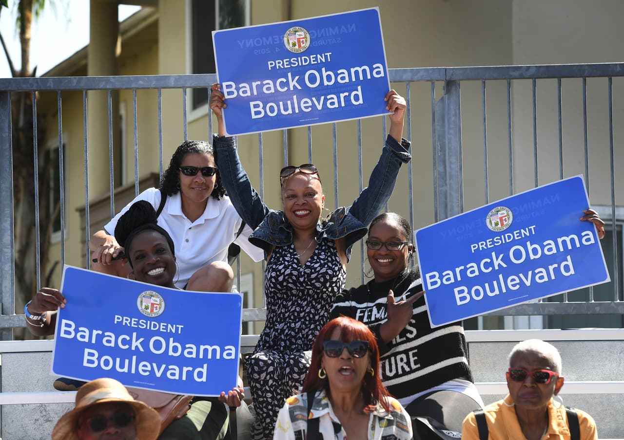 <b>el bulevar <a href="https://www.univision.com/temas/barack-obama" target="_blank">Obama </a></b>atraviesa el histórico barrio afroamericano Rodeo Road que cruza con
<b>el bulevar <a href="https://www.univision.com/temas/martin-luther-king" target="_blank">Martin Luther King Jr</a></b>.