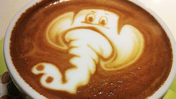 En el marco del día nacional del café celebramos a los talentosos ‘baristas’ que transforman el azúcar, la espuma, la canela y el café en obras de arte.